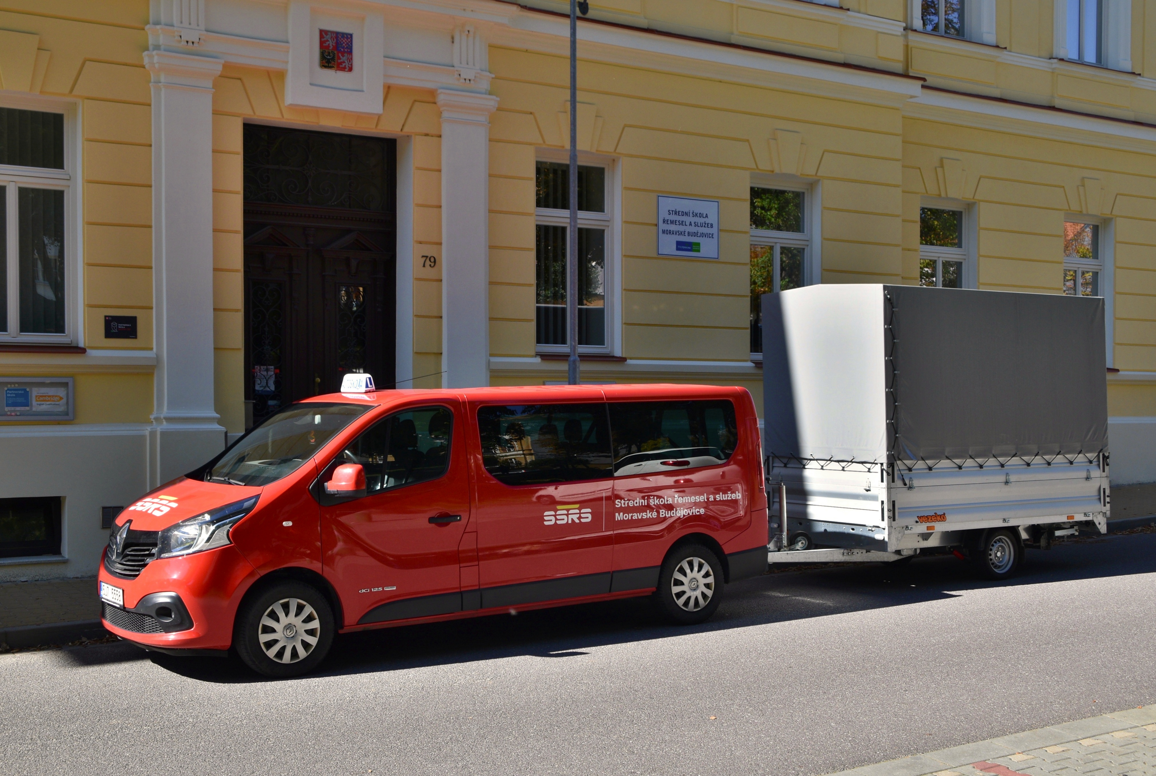 RENAULT TRAFIC 1,6 dCi + VEZEKO 1,5 t