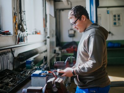 Automechanik (23-68-H/01)