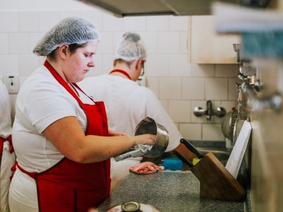 Stravovací a ubytovací služby (65-51-E/01)