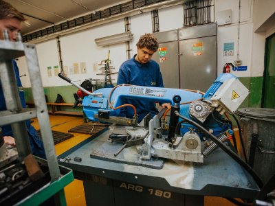 Opravář zemědělských strojů (41-55-H/01)