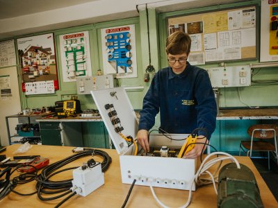 Elektrikář - silnoproud (26-51-H/02)