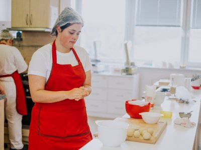 Kuchař - číšník (65-51-H/01)