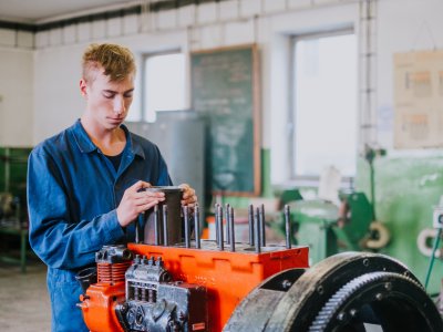Opravář zemědělských strojů (41-55-H/01)